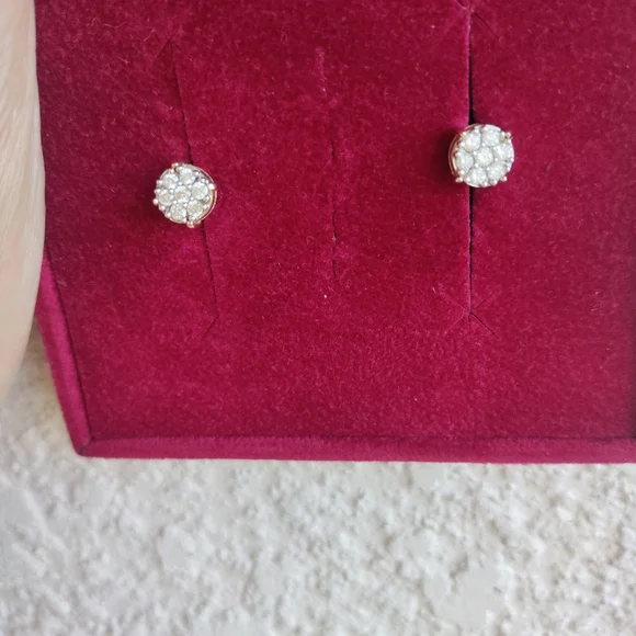 QVC Affinity 1/2 Ctw Diamond Stud Earrings -14k YG - Picture 1 of 11